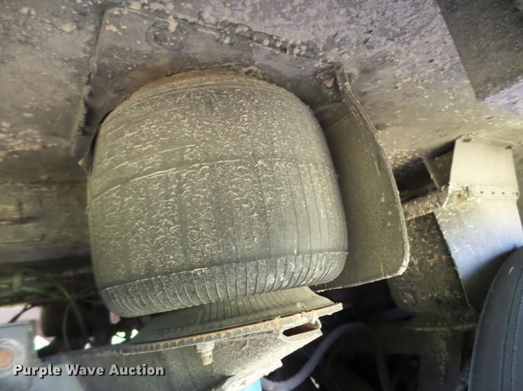 image for item FM9382 2001 MCI D4500 coach bus