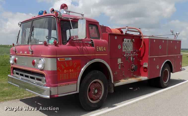 image for item FO9785 1970 Ford C910 fire truck