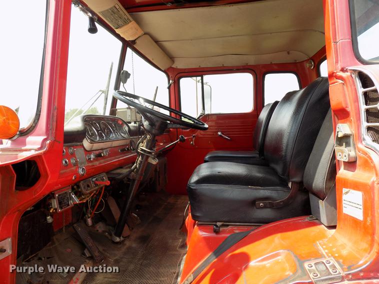 image for item FO9785 1970 Ford C910 fire truck