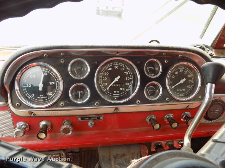 image for item FO9785 1970 Ford C910 fire truck