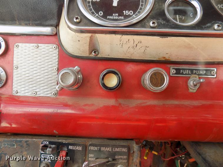 image for item FO9785 1970 Ford C910 fire truck