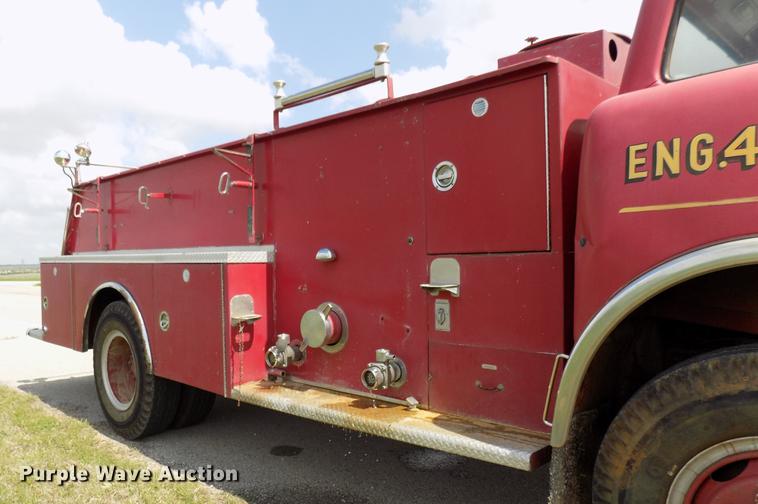 image for item FO9785 1970 Ford C910 fire truck