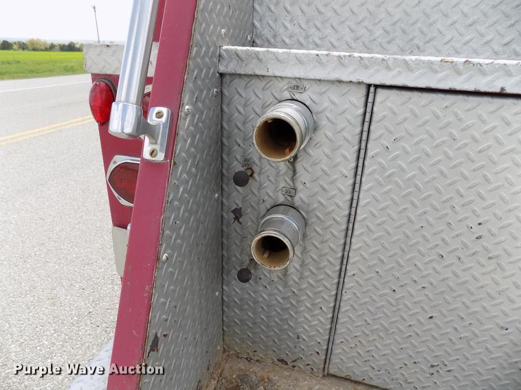 image for item FO9785 1970 Ford C910 fire truck