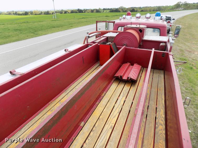 image for item FO9785 1970 Ford C910 fire truck