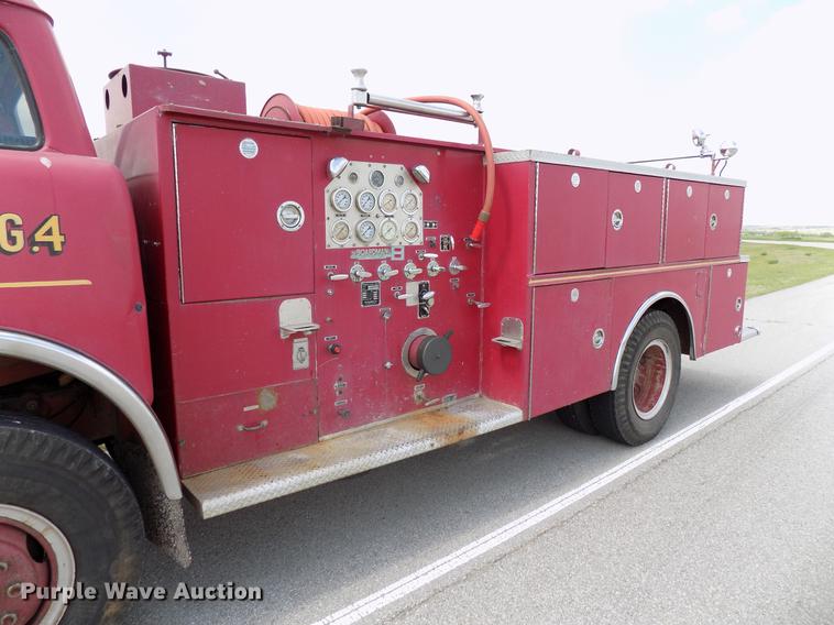 image for item FO9785 1970 Ford C910 fire truck