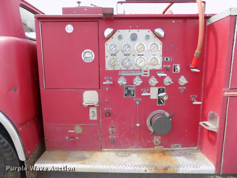 image for item FO9785 1970 Ford C910 fire truck