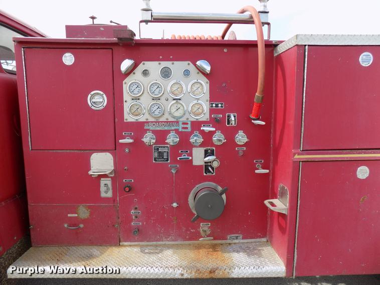 image for item FO9785 1970 Ford C910 fire truck