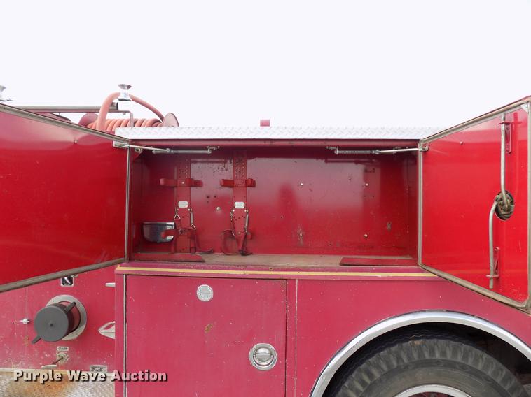 image for item FO9785 1970 Ford C910 fire truck
