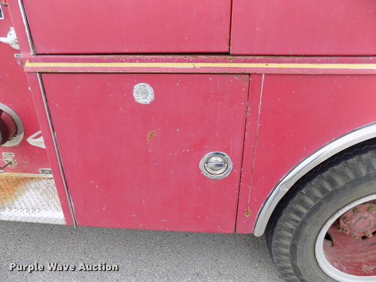 image for item FO9785 1970 Ford C910 fire truck