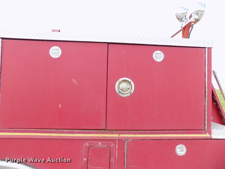 image for item FO9785 1970 Ford C910 fire truck