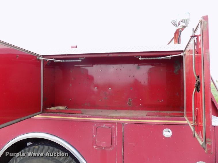 image for item FO9785 1970 Ford C910 fire truck