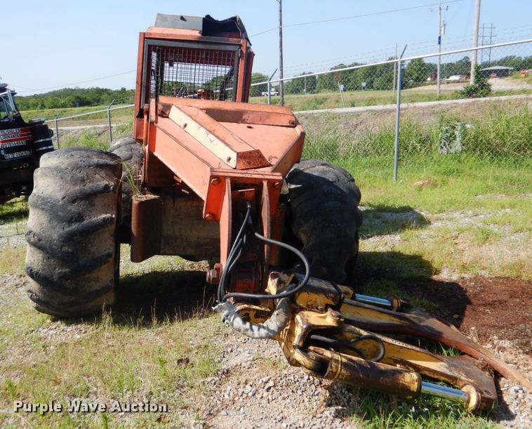 image for item FT9259 1989 Timberjack 380 skidder