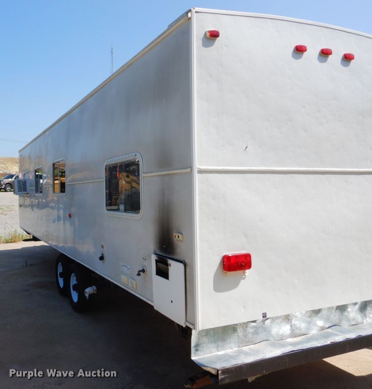 image for item FT9261 2006 Monaco Holi camper