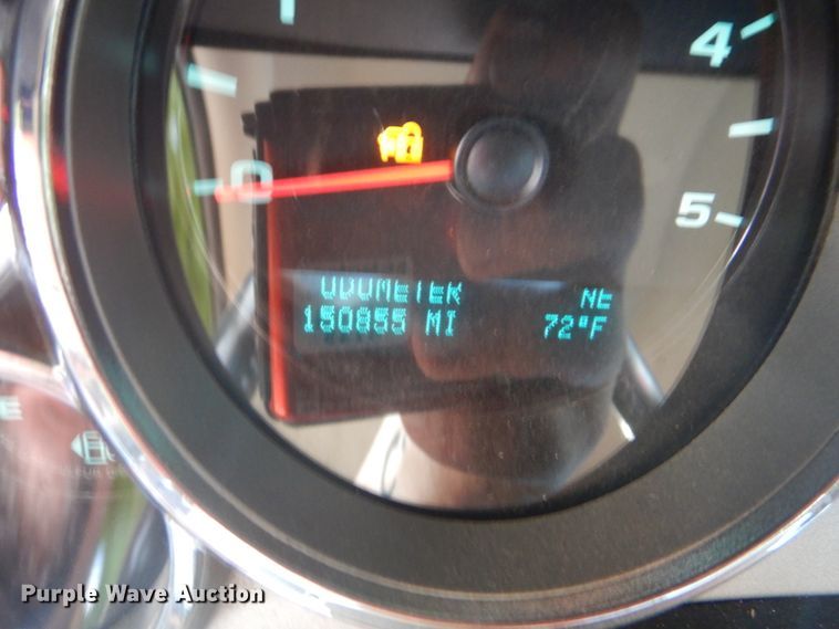 image for item FT9268 2009 Chevrolet Silverado 3500HD flatbed pickup truck