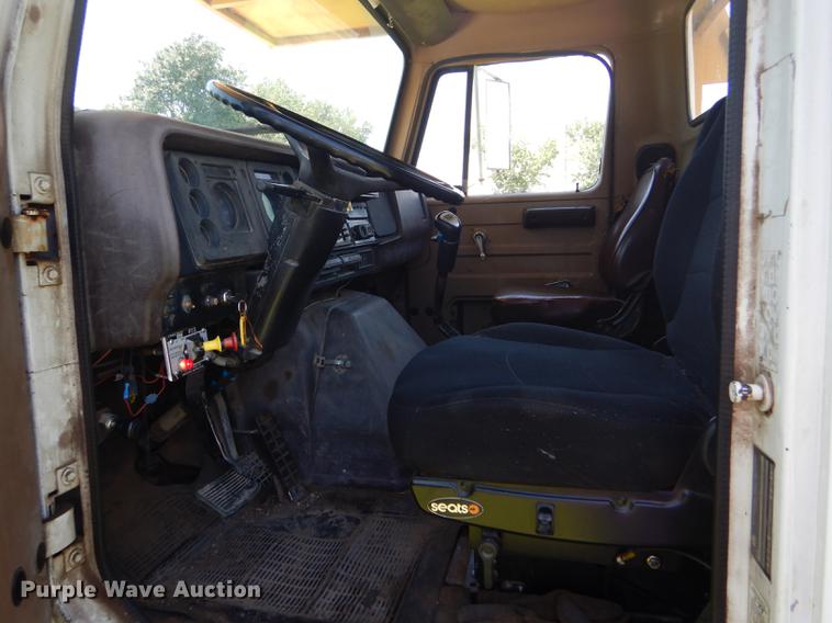 image for item FT9603 1985 International 2574 truck with Big John tree transplanter