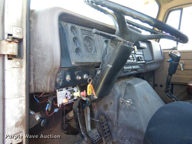 image for item FT9603 1985 International 2574 truck with Big John tree transplanter