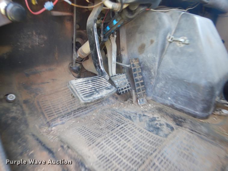 image for item FT9603 1985 International 2574 truck with Big John tree transplanter