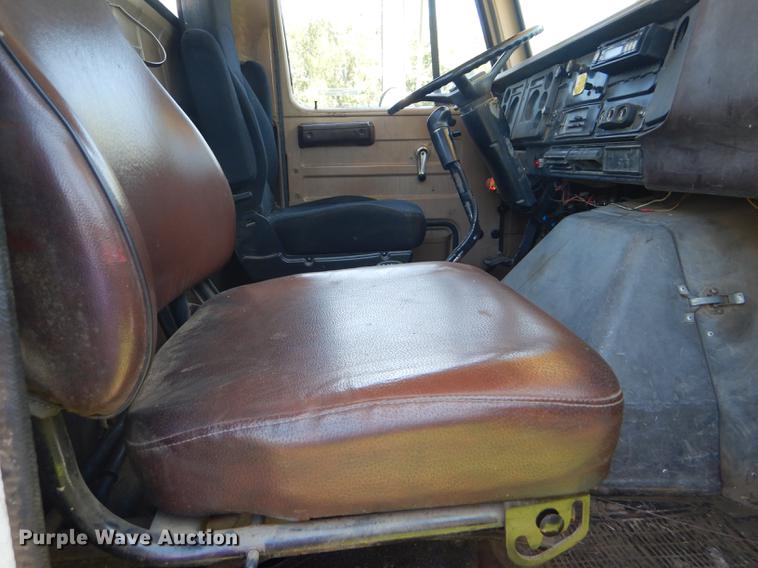 image for item FT9603 1985 International 2574 truck with Big John tree transplanter