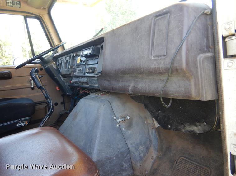 image for item FT9603 1985 International 2574 truck with Big John tree transplanter