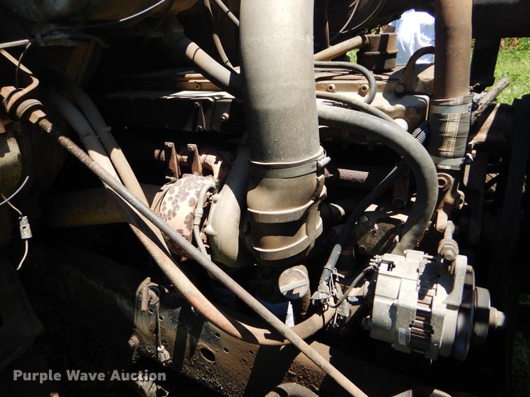 image for item FT9603 1985 International 2574 truck with Big John tree transplanter