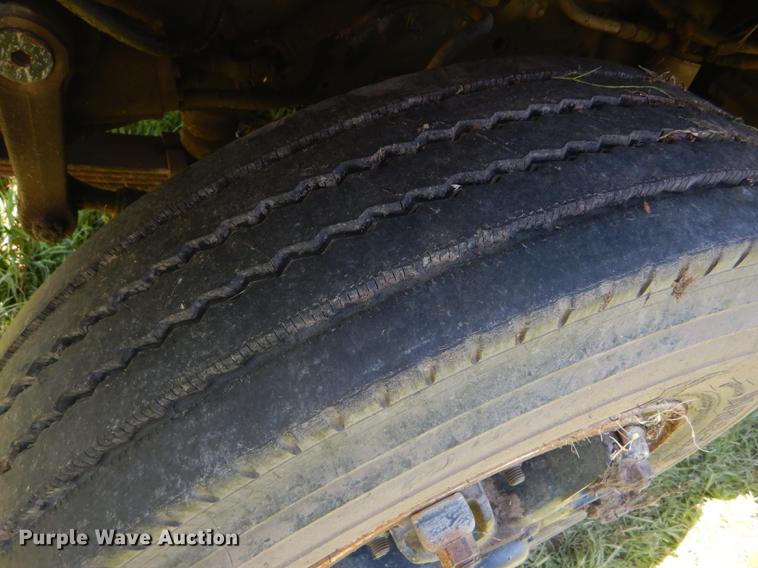 image for item FT9603 1985 International 2574 truck with Big John tree transplanter