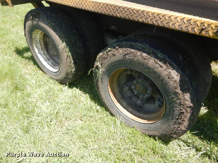 image for item FT9603 1985 International 2574 truck with Big John tree transplanter