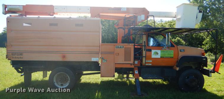 image for item FT9604 1997 GMC C7500 bucket truck