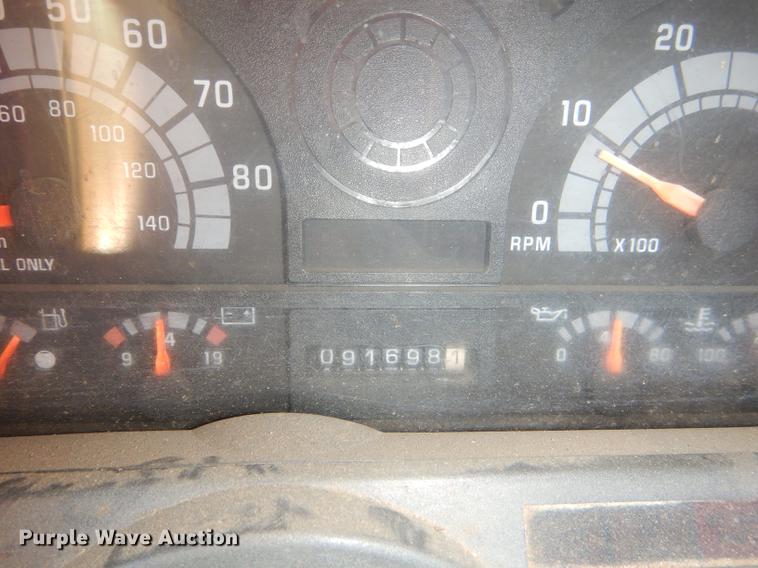 image for item FT9604 1997 GMC C7500 bucket truck