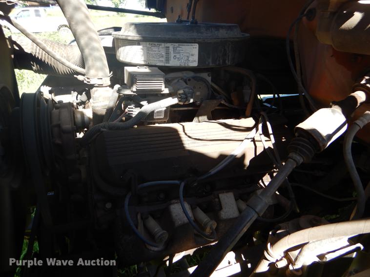 image for item FT9604 1997 GMC C7500 bucket truck