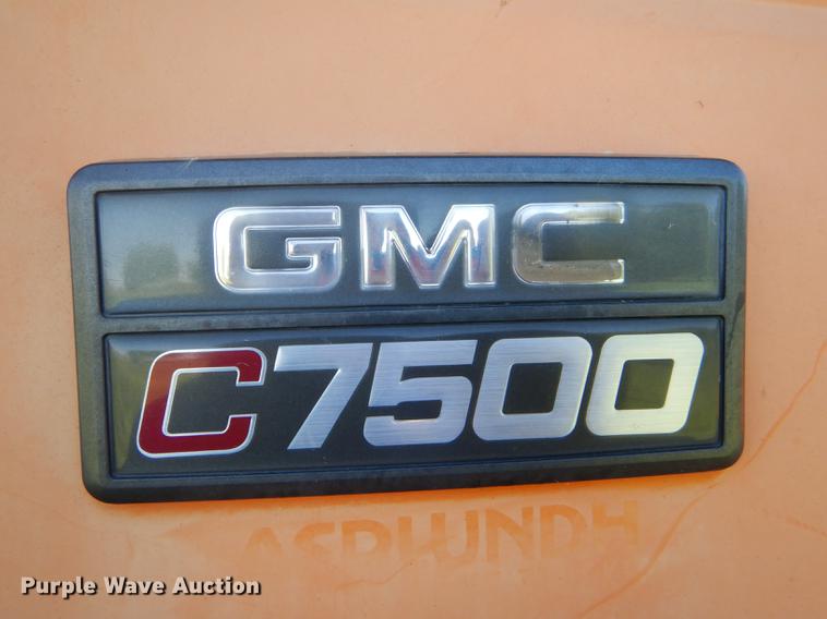 image for item FT9604 1997 GMC C7500 bucket truck