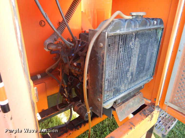 image for item FT9604 1997 GMC C7500 bucket truck