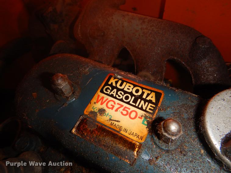 image for item FT9604 1997 GMC C7500 bucket truck