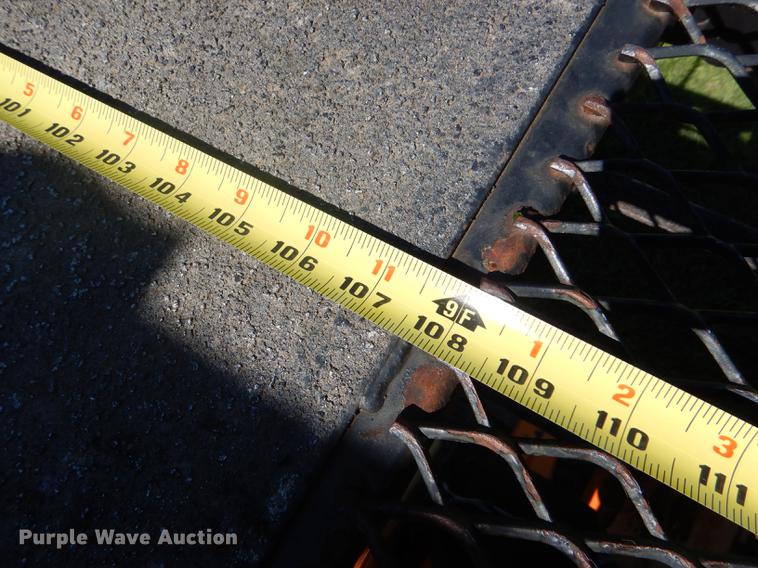 image for item FT9604 1997 GMC C7500 bucket truck