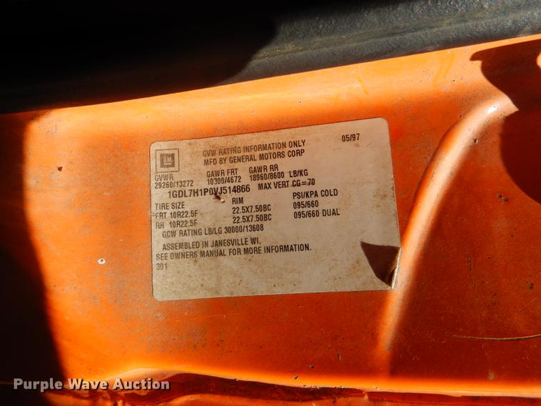 image for item FT9604 1997 GMC C7500 bucket truck