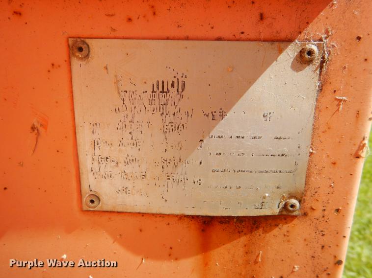 image for item FT9604 1997 GMC C7500 bucket truck