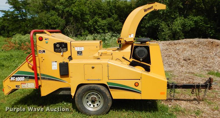 image for item FT9605 Vermeer BC1000XL wood chipper