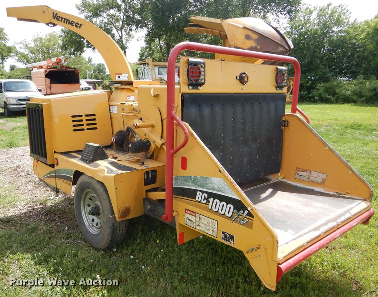 image for item FT9605 Vermeer BC1000XL wood chipper