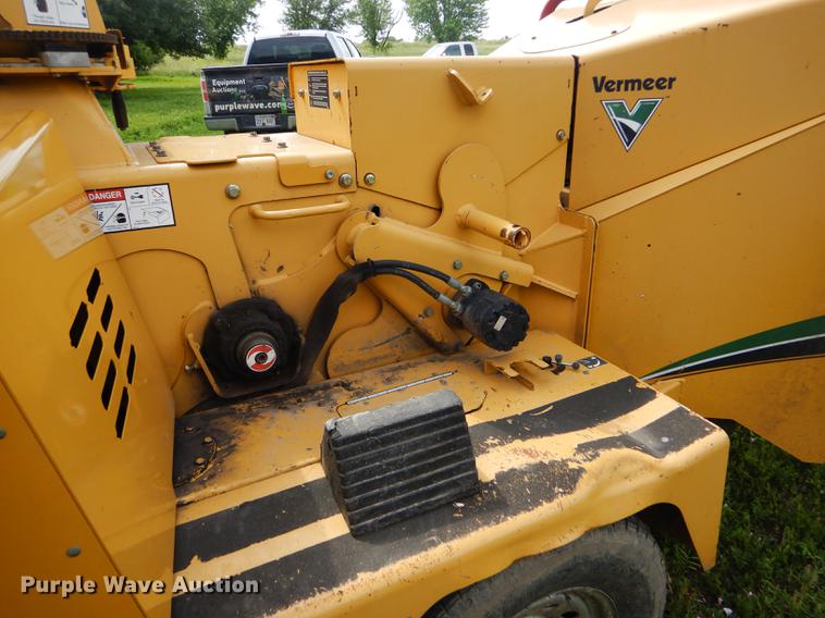 image for item FT9605 Vermeer BC1000XL wood chipper