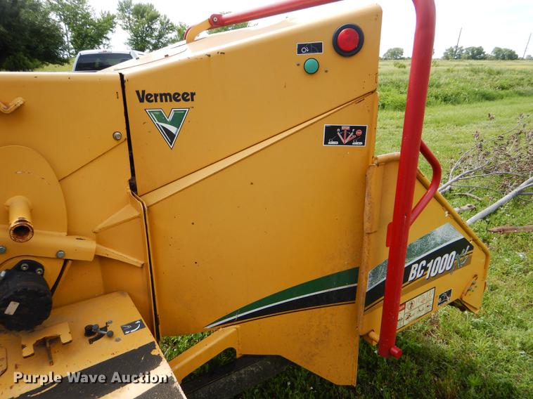image for item FT9605 Vermeer BC1000XL wood chipper