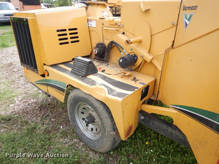 image for item FT9605 Vermeer BC1000XL wood chipper