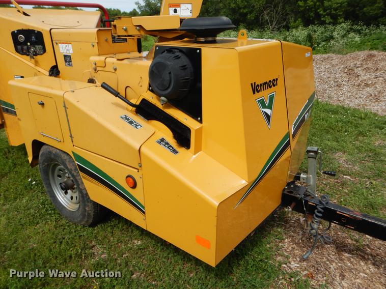 image for item FT9605 Vermeer BC1000XL wood chipper