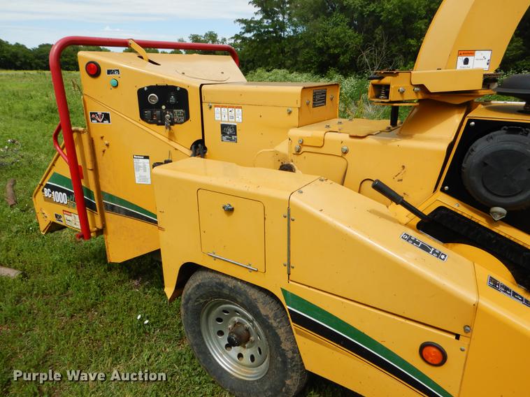 image for item FT9605 Vermeer BC1000XL wood chipper