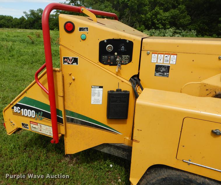 image for item FT9605 Vermeer BC1000XL wood chipper