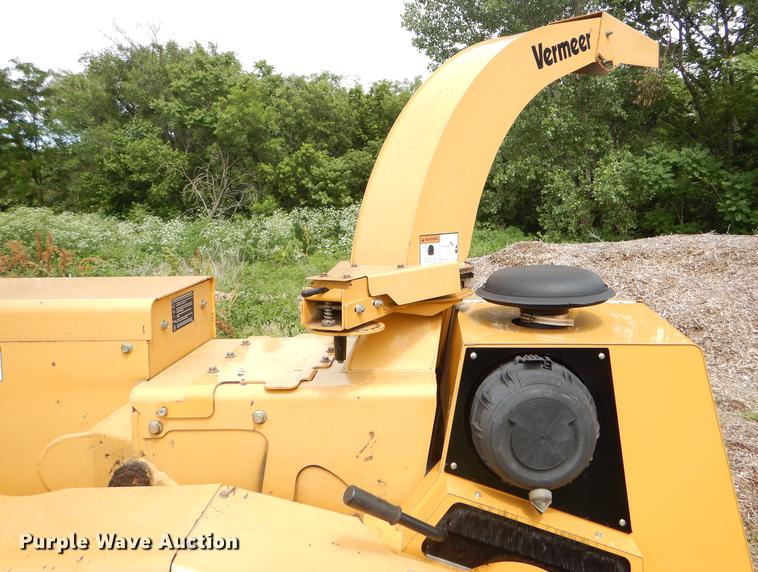 image for item FT9605 Vermeer BC1000XL wood chipper