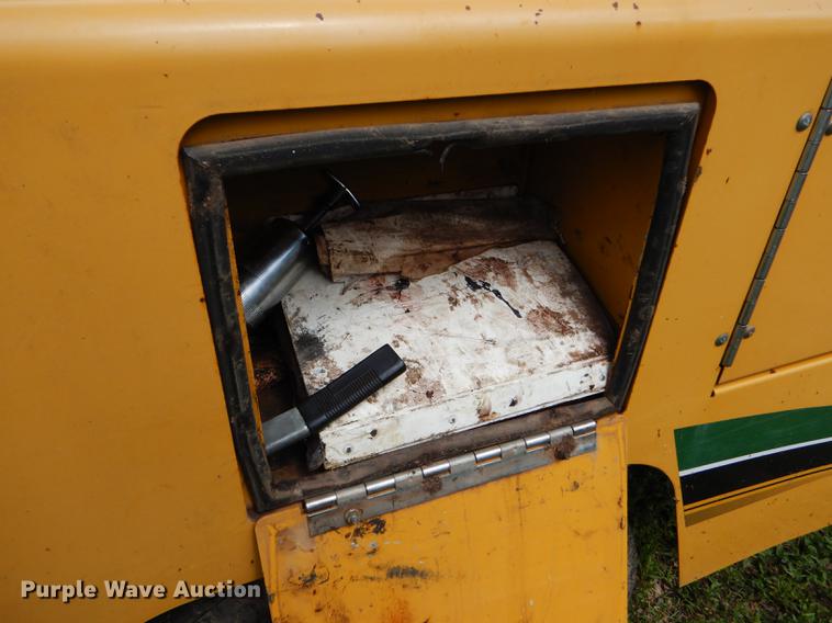 image for item FT9605 Vermeer BC1000XL wood chipper