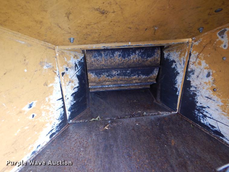 image for item FT9605 Vermeer BC1000XL wood chipper