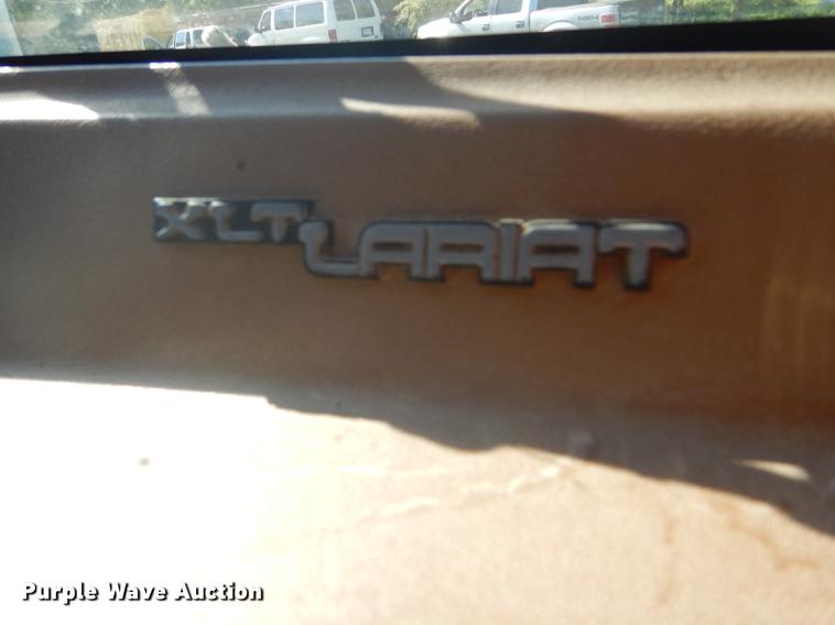 image for item FT9607 1990 Ford F250 pickup truck