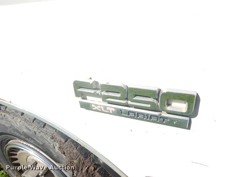 image for item FT9607 1990 Ford F250 pickup truck