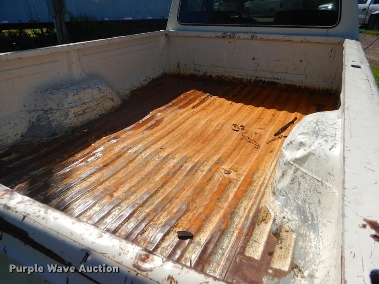 image for item FT9607 1990 Ford F250 pickup truck