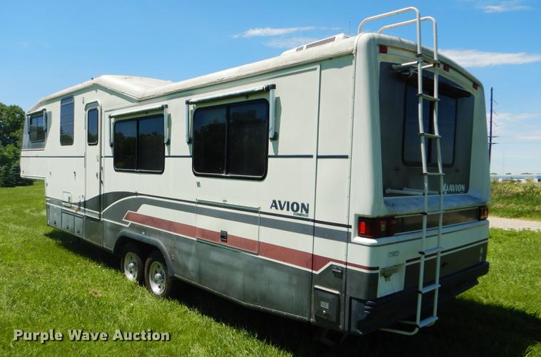 image for item FT9608 1993 Fleetwood Avion 345G camper